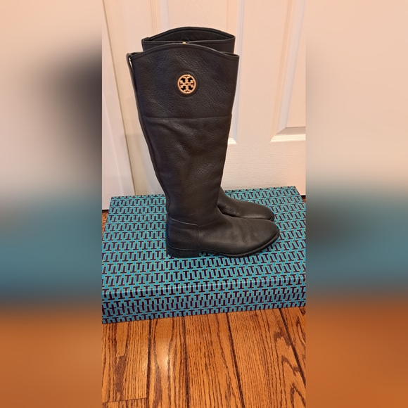 Tory Burch Boot - Picture 9 of 11